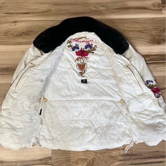 Obermeyer Women's White Long Sleeve Allure Thermolite Puffer Ski Jacket Size 8 - Picture 3 of 8